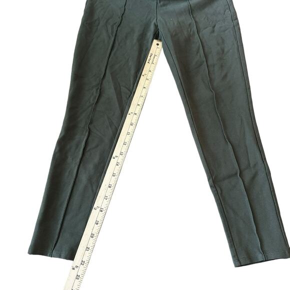 Nine West Olive Green Leggings - Size Medium - Like New - Picture 6 of 10